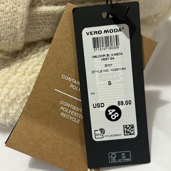 Vero Moda Sleeveless Loopi sweater vest in cream Birch NWT size small - Picture 7 of 11